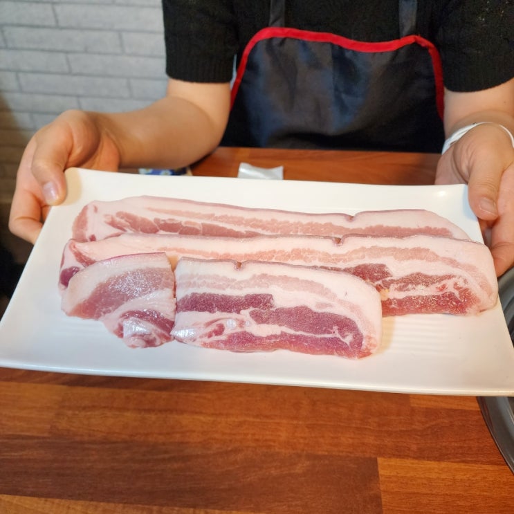  대구 고기맛집 뚝방삼지창에서 삼겹살 한판