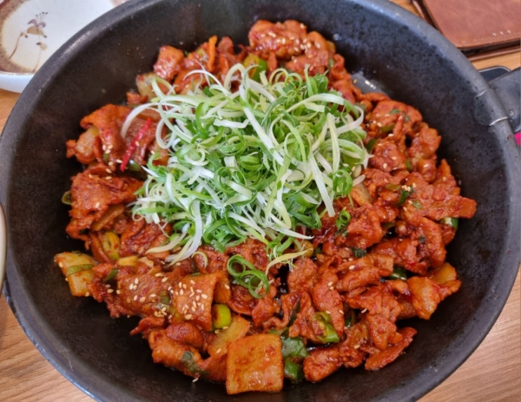  부산 명지 김치찌개와 두루치기가 있는 "대독장"