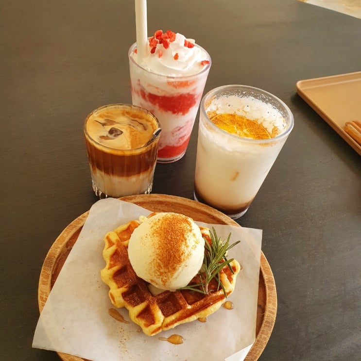  공주 카페 프론트 커피 디저트 인테리어 맛집 메뉴 추천 내돈내산 후기