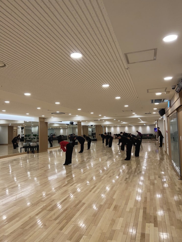  남 댄스스포츠학원 라루체댄스스포츠에서