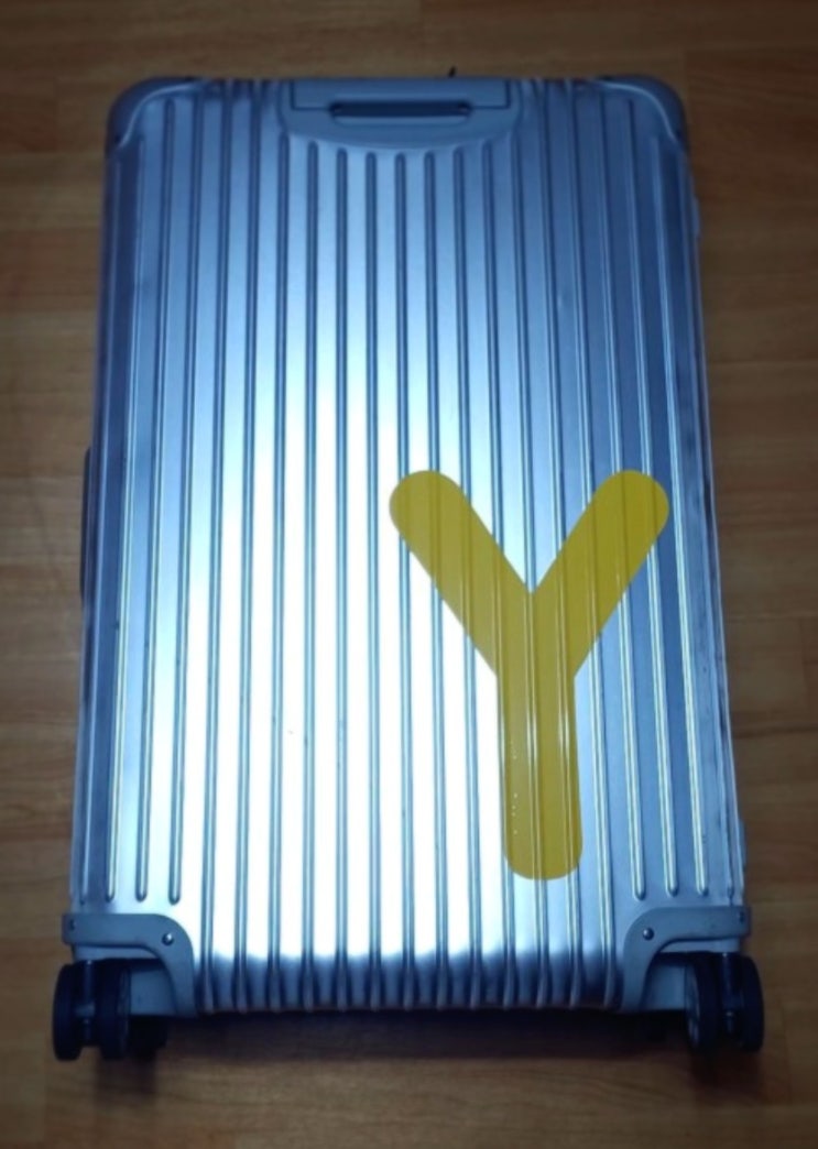  리모와 RIMOWA 캐리어 스티커 꾸미기 나만의 포인트 추천 l 리뷰 내돈내산 해외여행 트렁크 커스텀 브이로그