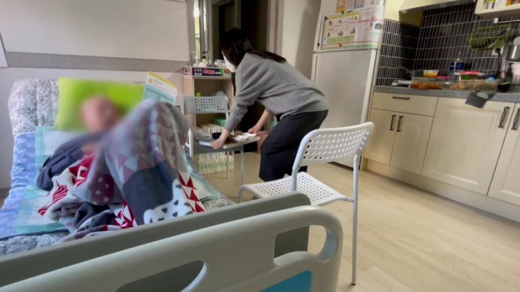 ‘복지 사각지대’ 가족돌봄청년…“절반이 월 소득 100만 원 미만” ‘복지 사각지대’ 가족돌봄청년…“절반이 월 소득 100만 원 미만”