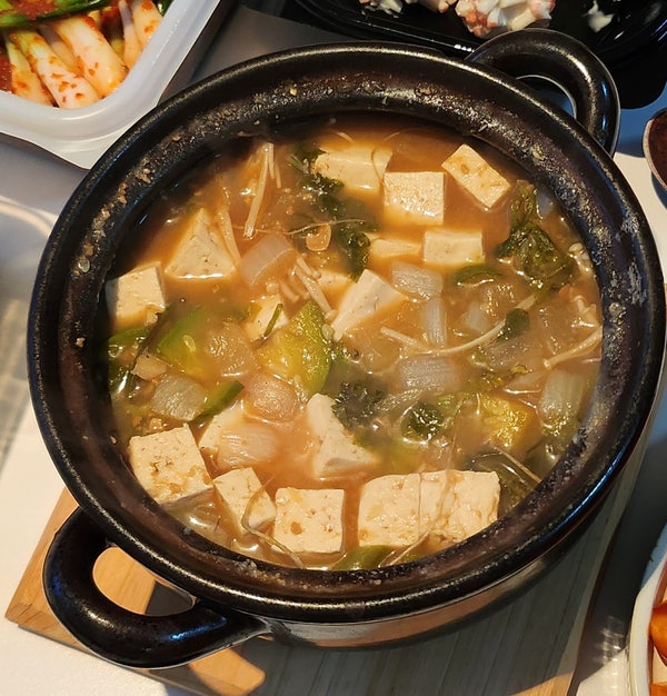 [냉장고 파먹기]냉장고 남은 재료로 냉이된장찌개 소세지야채볶음 감자어묵볶음 스테이크파스타 만들기