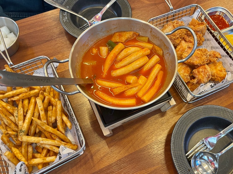 상봉동 맛집 더바스켓 상봉역점 - 떡볶이, 치킨 맛집(영업시간, 가격, 메뉴 추천)