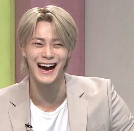 문빈 사망 아스트로 멤버 극단적 선택 자살 추정 사인 이유 차은우 귀국 팬들 문빈 사망 아스트로 멤버 극단적 선택 자살 추정 사인 이유 차은우 귀국 팬들