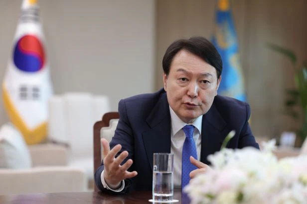 <b>대통령실</b>, <b>우크라</b> 무기지원 여부에 “향후 러시아에 달려있다”