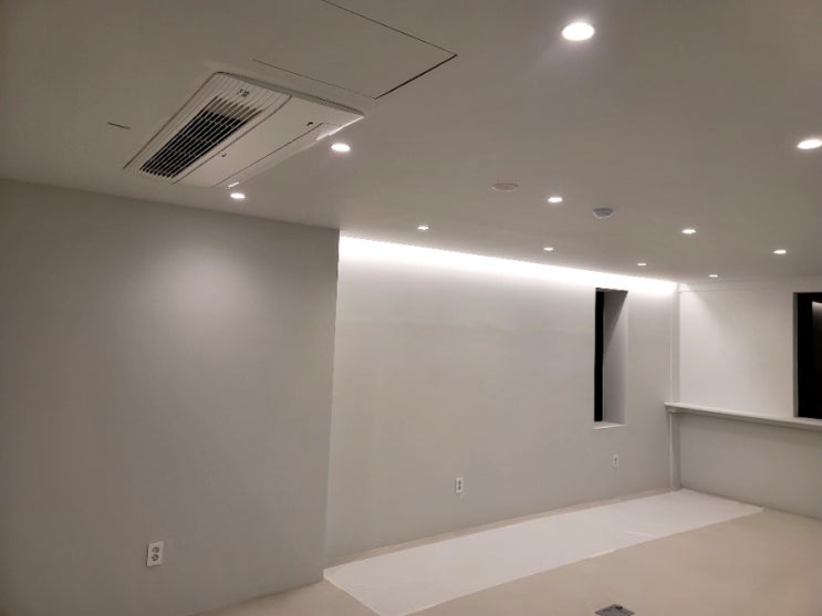  학교 냉난방기 시스템 에어컨 세척,시스템 에어컨 커버도색,도장 불량(하자)에어컨 도색,교체