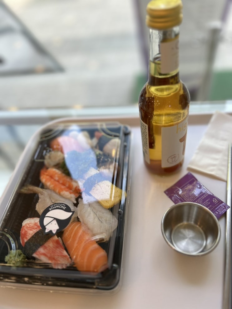  서울 서초구 강남대로 현대렉시온 스모우폭스 뱅뱅점 프리미엄 도시락 강남점 1인 혼밥 점심 그랩앤 카페 스시롤