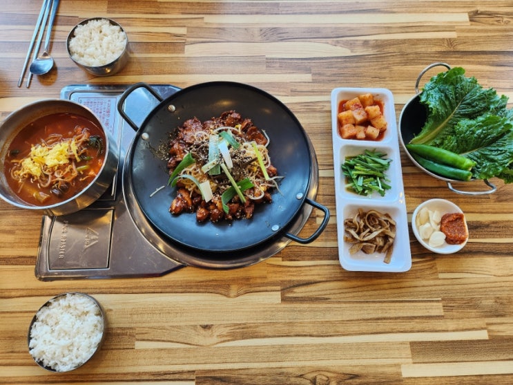 모슬포 식당 아침식사 추천 흑돼지 두루치기와 닭개장이 맛있는 곳 해장하기 좋은 맛집! 신현희네꼬끼오꿀꿀 