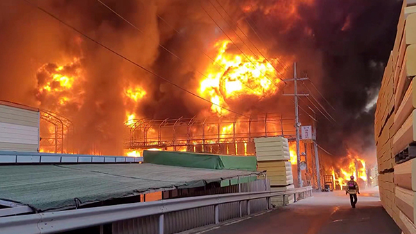 화재청소전문업체 밀양 한국카본 공장화재 러시아 어선 화재사고 4명 대구 인천 다세대주택 사망 사고