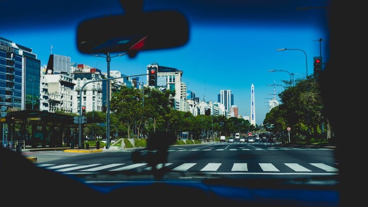  [기억하기] 교차로에서 우회전시 일시정지! 완전 정지는 아닙니다. 오해 없으시길 _빨간 신호에 우회전 내일부터 범칙금 6만원