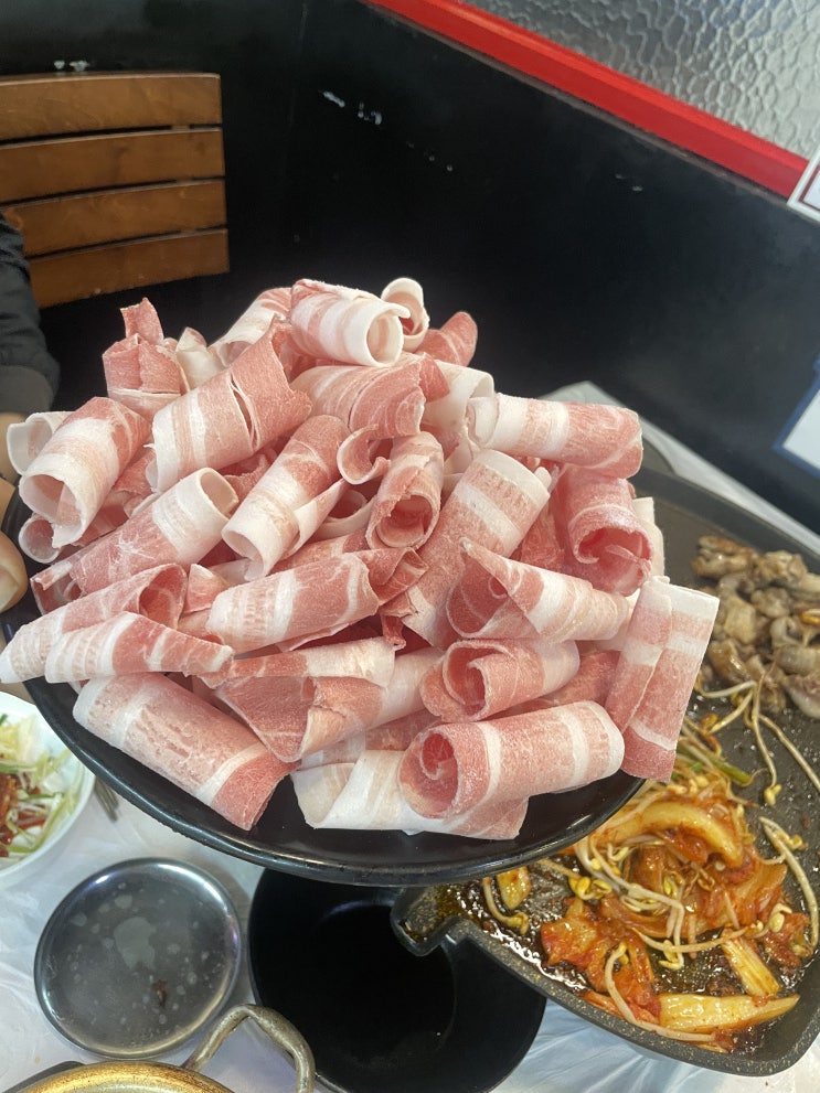  가성비 지리는 무한리필 어디 없나? / 사이드도 완벽한 양산동 대패갑