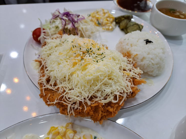  귀여운 남산동돈까스, 부산외대 맛집 냥까스