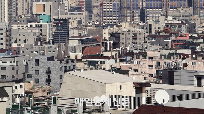 “나도 전세사기 당할라”...보증보험 가입자 수 역대 최대 “나도 전세사기 당할라”...보증보험 가입자 수 역대 최대