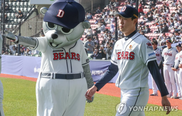 <b>이승엽</b> <b>두산</b> 감독, 최근... 투수 <b>김유성</b>에 대해 "<b>김유성</b> 콜업... 
