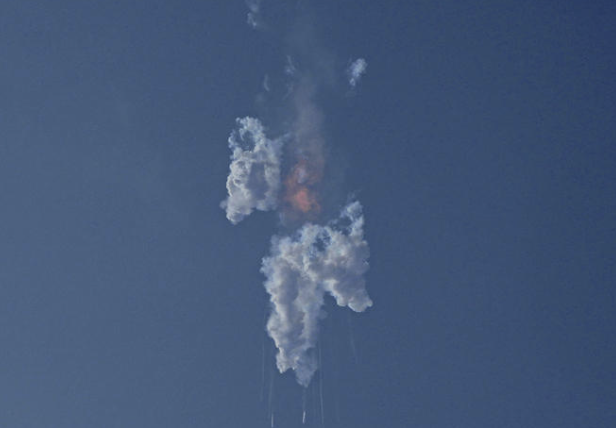 스페이스X 스타십 우주선, 발사 4분만에 폭발