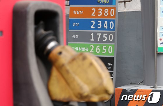 휘발유·경유 동반 상승…국제유가 하락에 내주 약세 전환할 듯 휘발유·경유 동반 상승…국제유가 하락에 내주 약세 전환할 듯