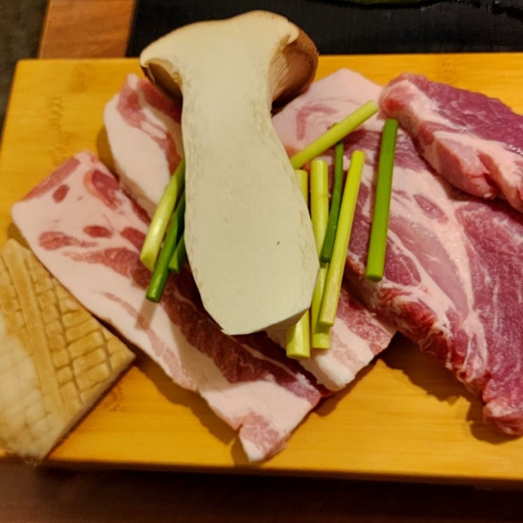  부산강서구 신호동 맛집 두툼 한 고기집 두툼 ㅎ 녹산 공단 회식추천