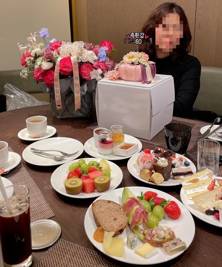  [앰버서더 풀만 호텔_더 킹스] 평일 디너 뷔페 솔직 후기(엄마 환갑 기념)