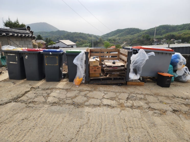  나무 파렛트로 임시 파지 재활용 박스 만들어 봤습니다.