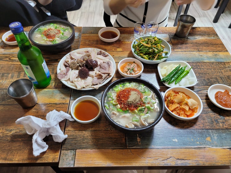  부산의 맛집, 자매국밥  특이한 국물의 맛난 국밥과 수육 추천