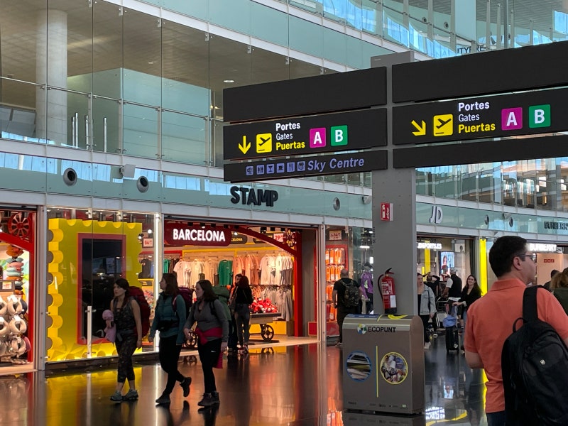 스페인 바르셀로나 엘프라트 공항 면세점,기념품,택스리펀,라운지 시설