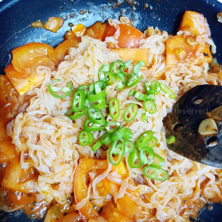  다이어트 식단으로 좋은 저칼로리 곤약면으로 파스타만들기