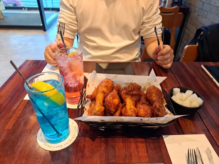 [정자동맛집] 교촌치킨 정자점 :: 교촌은 역시 레드 콤보, 앱설루트 하이볼 후기