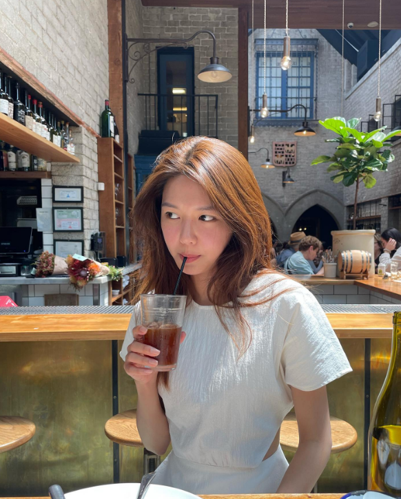  봄 원피스에 어울리는 신발로 아식스 젤 시리즈 운동화 추천 feat. 수영