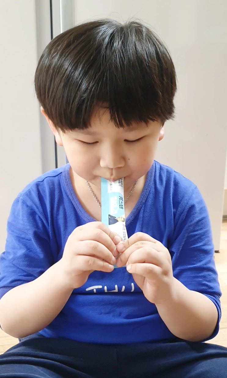  유아비타민D 성장기 어린이에게 필수 성분을 제공하는 연세생활건강 키즈텐 칼슘업!
