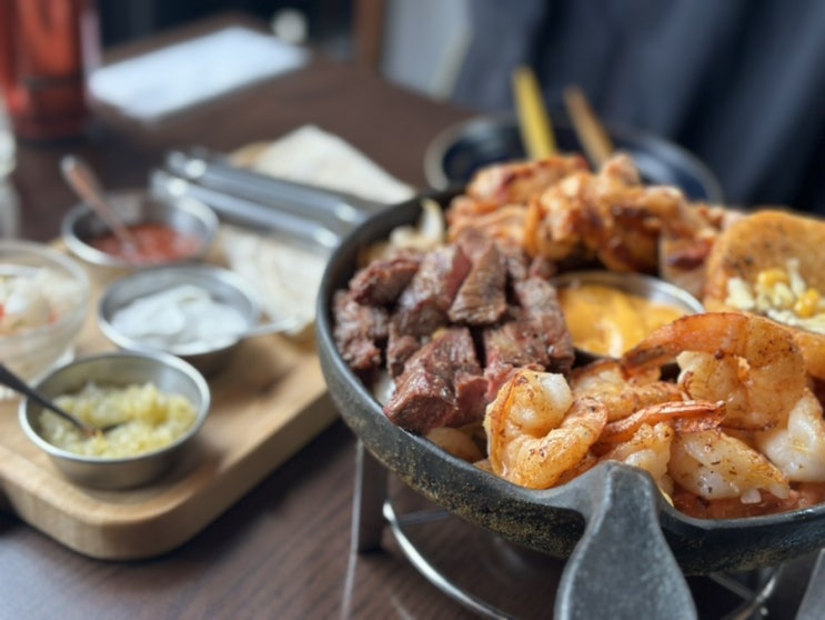  회기역 데이트 멕시코음식 타코 브리또 파는 코타 KOTA ‘화이타‘ 먹방 후기