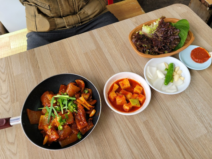  부산 자갈치시장 고흥집에서의 든든한 아침식사