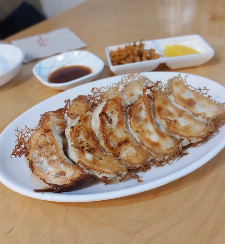 이태원 녹사평맛집 &lt;쟈니덤플링&gt; 중국식 새우물만두 맛집  반달만두 맛집