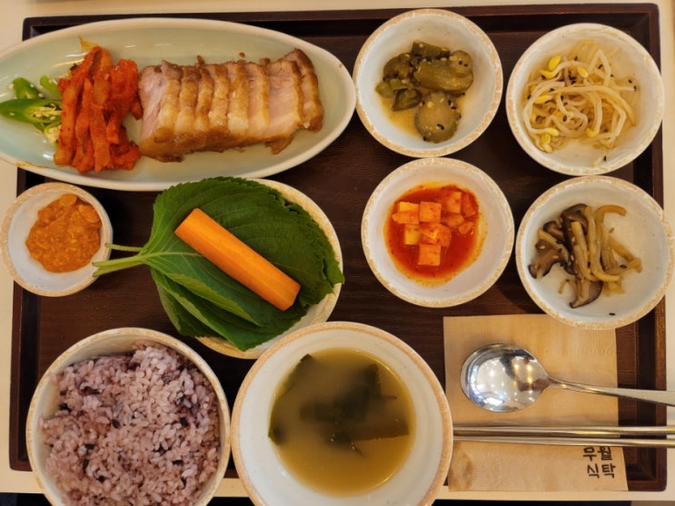  깔끔하고 품격있는 한상을 기대한다면, 영등포 무월식탁 타임스퀘어점
