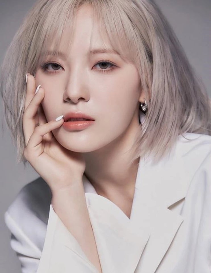 "문남매 포에버" 문수아, 오빠 故 문빈 추모공간 방문해 오빠 향한 그리움 적어 "문남매 포에버" 문수아, 오빠 故 문빈 추모공간 방문해 오빠 향한 그리움 적어
