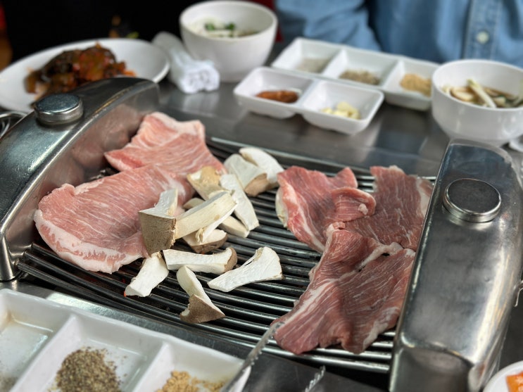 야장바이브 느낄 수 있는 종로3가 익선동 갈매기살골목 미갈매기살 수요미식회에도 나온 고깃집