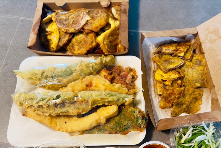  강릉중앙시장 오징어순대. 두리 튀김. 전 맛집. 중앙시장 먹거리.