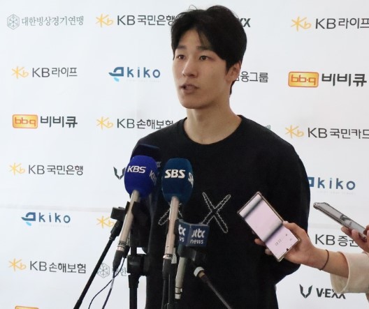 <b>황대헌</b>, 불운 털고 1년 만에 <b>쇼트트랙</b> <b>국가대표</b> 복귀