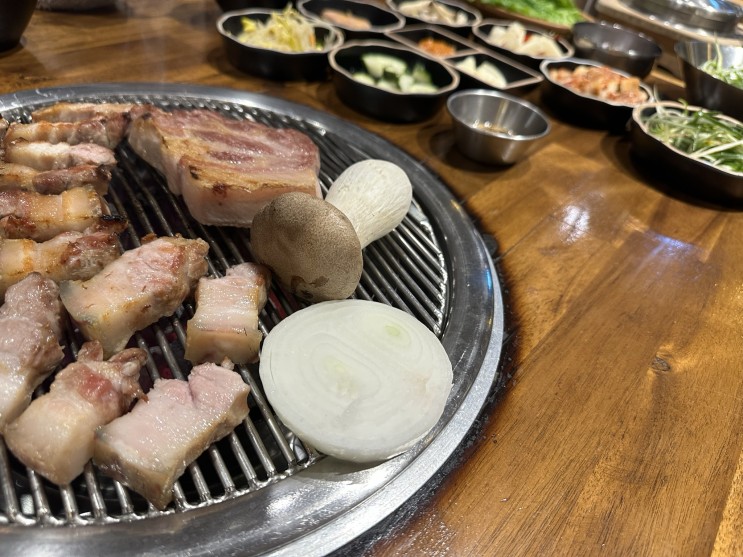 제주신화월드맛집 돈뜰 흑돼지 가족 식사 후기