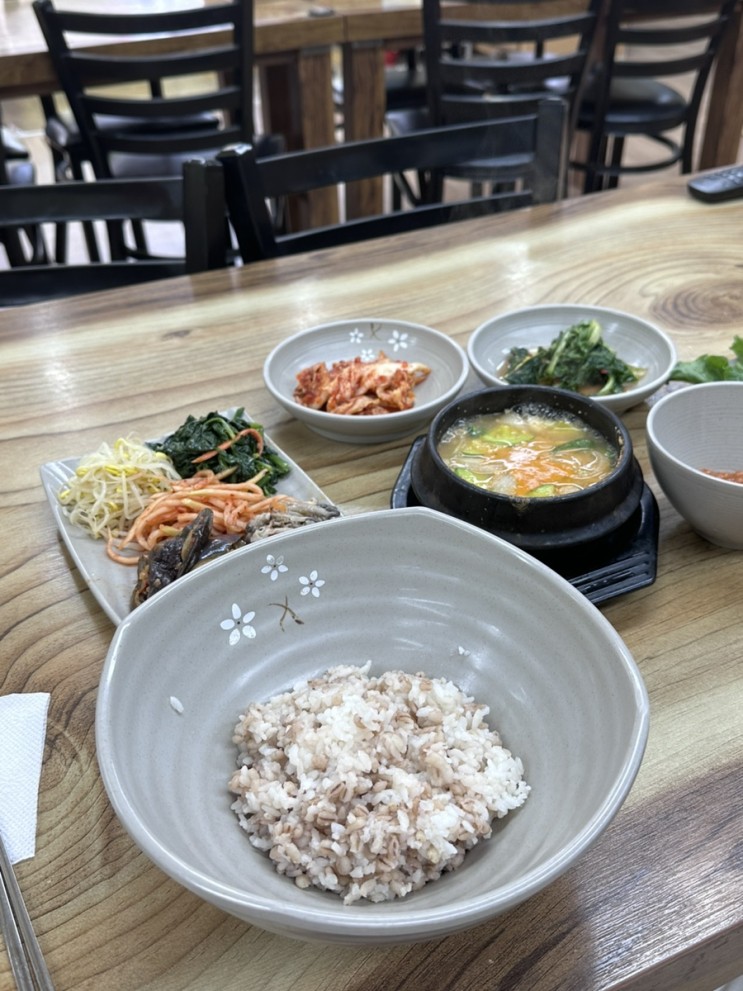 상봉역 맛집 : 엄마 손 칼국수 보리밥 내돈내산!! 혼밥하기 딱 좋아 
