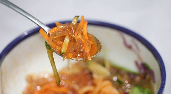  고두심이 좋아서 거제 사백어회 맛집 40일만 먹을 수 있는 물고기 사백어 3종세트 사백어 회 사백어국 사백어전 식당 위치 정보 52회