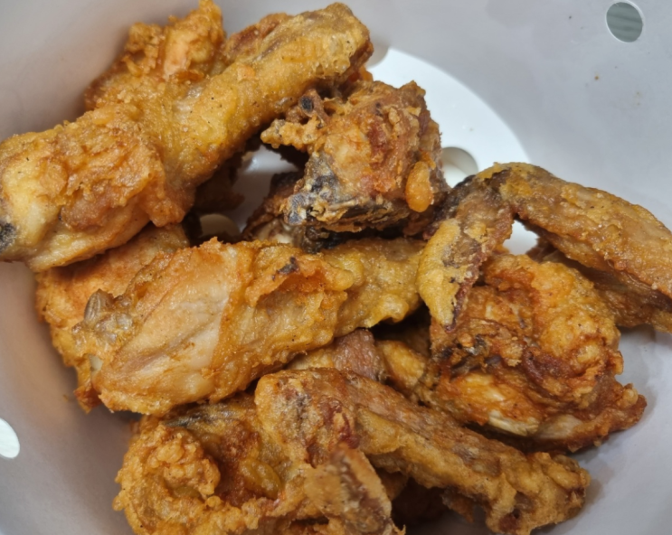  이마트 생생치킨 생각보다 맛있고 저렴해서 가성비 좋네요