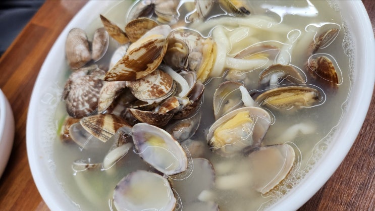  가양역 이가네 바지락칼국수 ( 김치 맛집 )