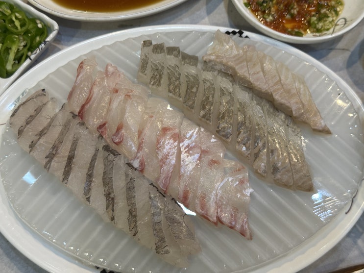  왜목마을 맛집 태공수산|스끼다시만 23개(모듬회 코스요리)