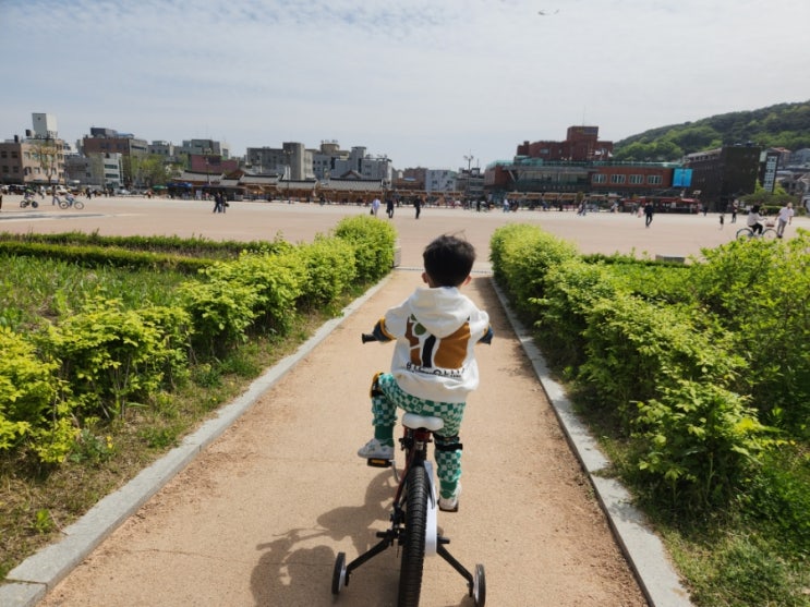  수원 화성행궁광장 자전거 연습하기+ 행리단길까지! (주차 꿀팁)