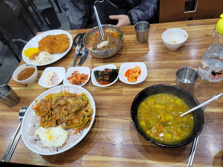 마포 망원동 맛집 맛과 가격 모든 면에서 가성비 좋은 얼큰이왕냉면 점심 내돈 내산 후기