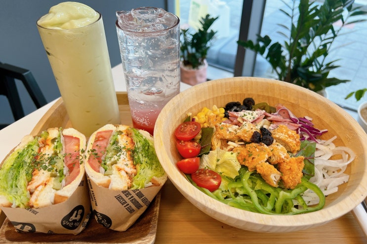  창원 팔용동 카페 아티움시티 샌드위치맛집 달리는커피