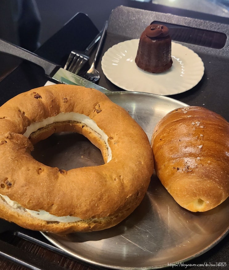  내돈내먹 꽉찬 소금빵 하루에 5번나오는집 서현 170
