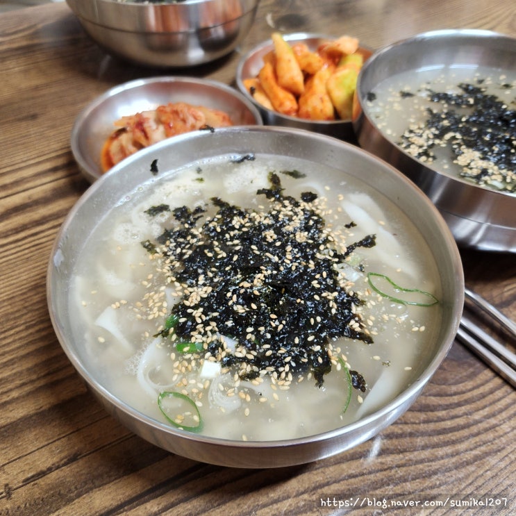 강릉감자옹심 본점 쫀득한 옹심이와 송편이 일품인 강릉 맛집