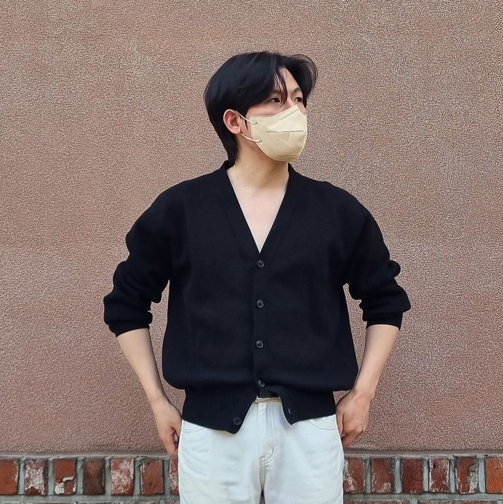  론트 깡스타일리스트 콜라보 가디건 리뷰 부담스럽지 않은 맨살 가디건